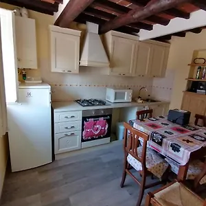 Casa Di Corte Indipendente , Lucca Italia
